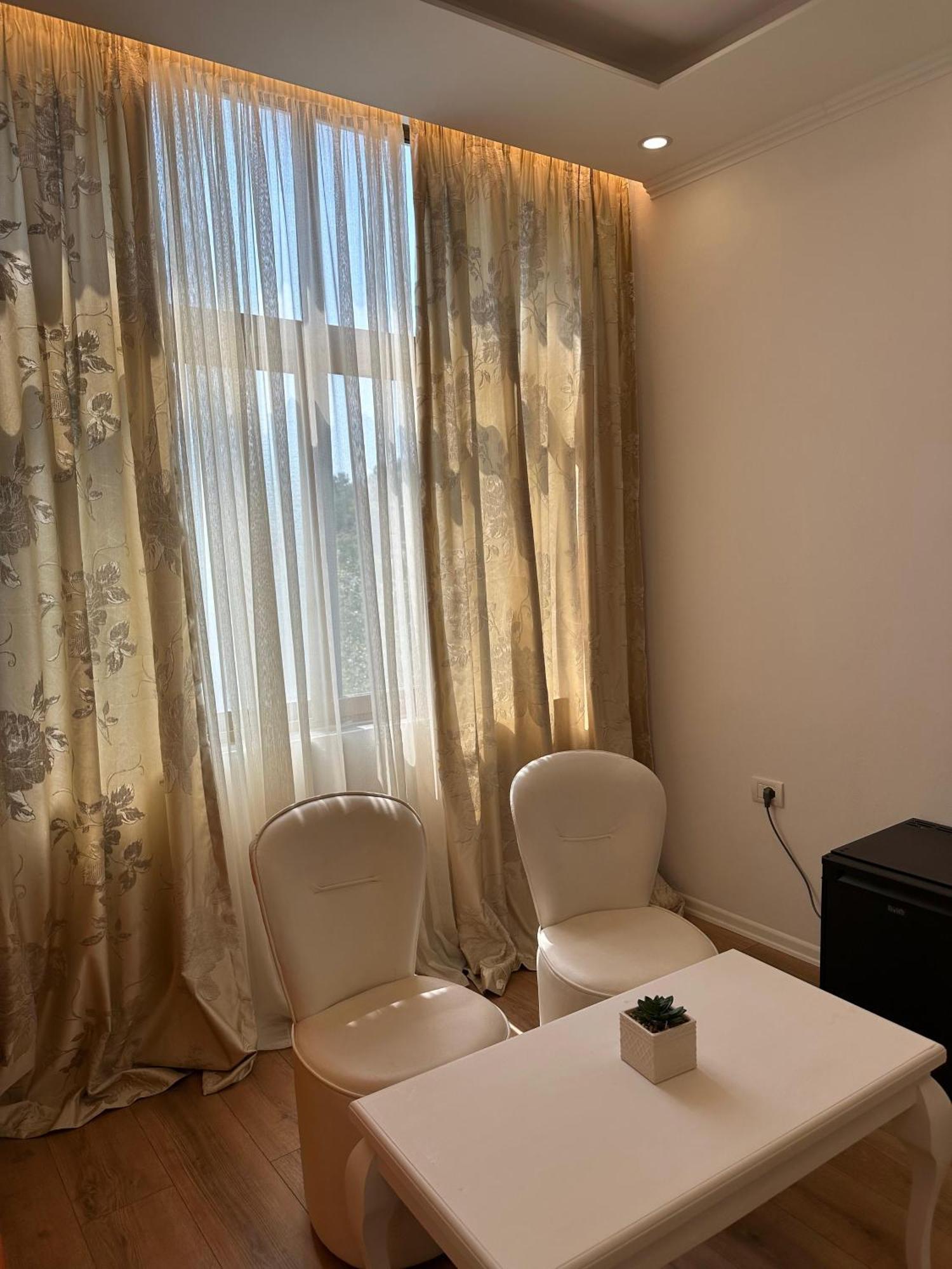 Hotel Arberia Tirana Zewnętrze zdjęcie