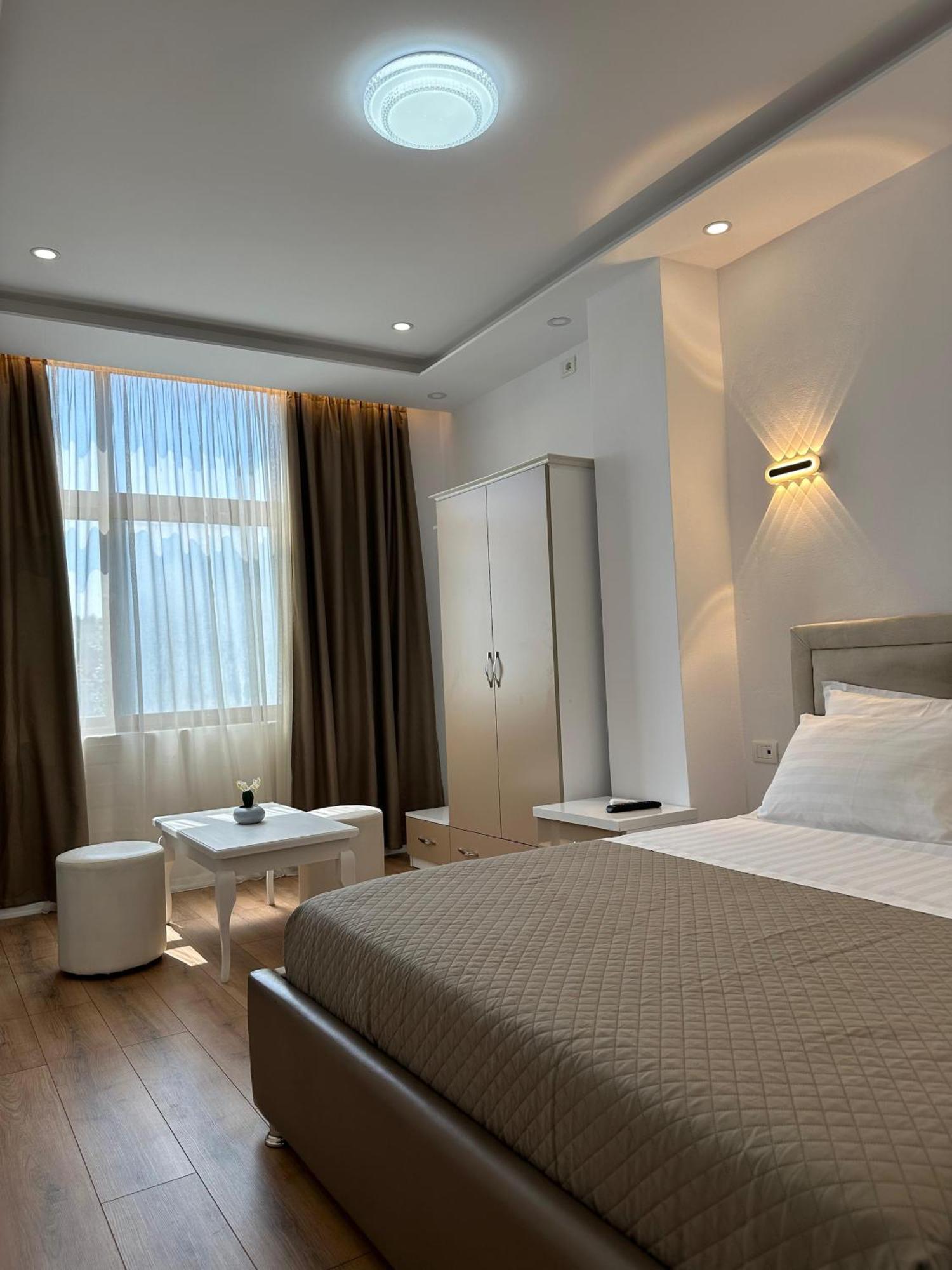Hotel Arberia Tirana Zewnętrze zdjęcie