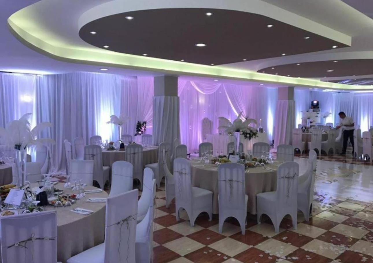 Hotel Arberia Tirana Zewnętrze zdjęcie