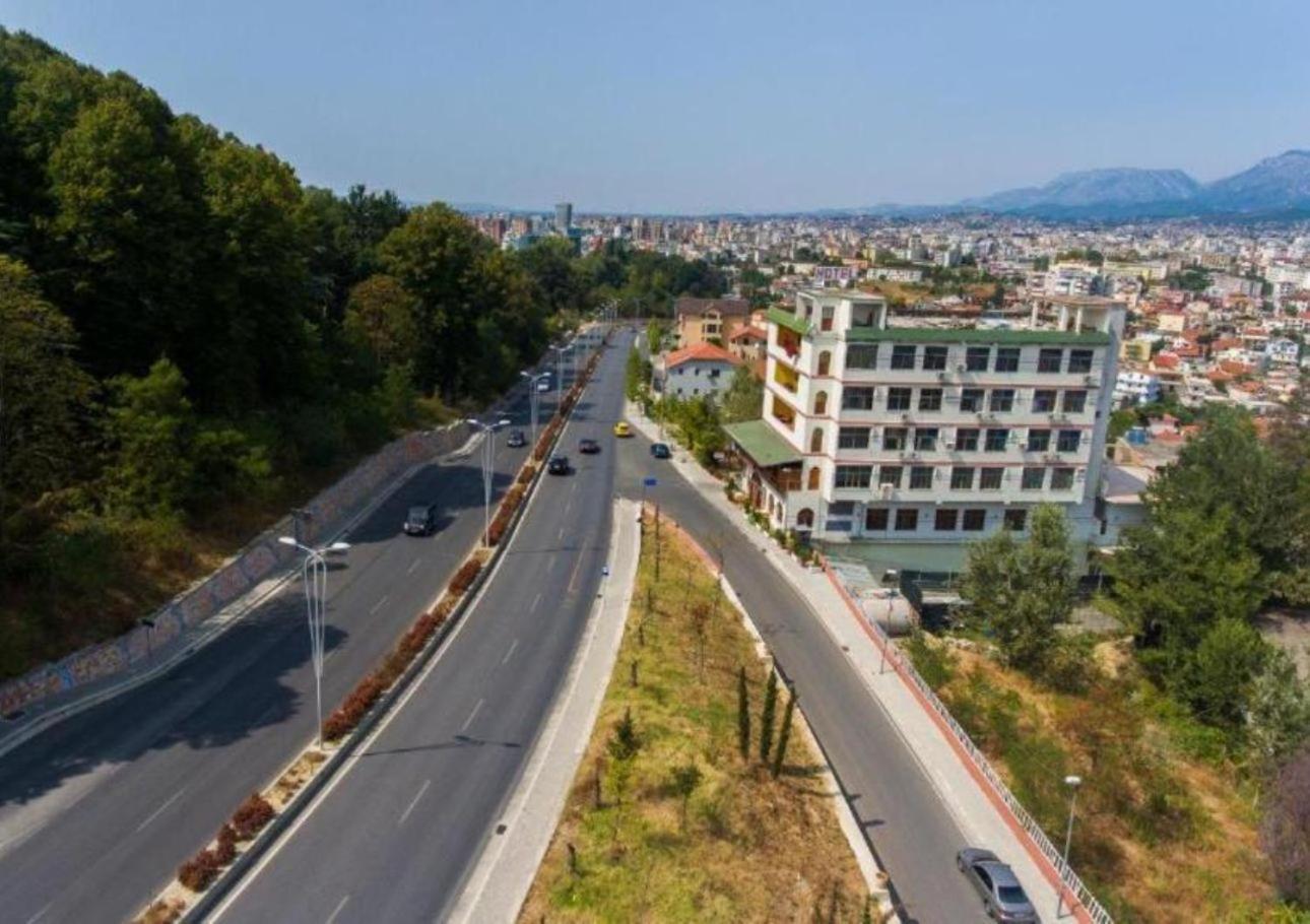 Hotel Arberia Tirana Zewnętrze zdjęcie