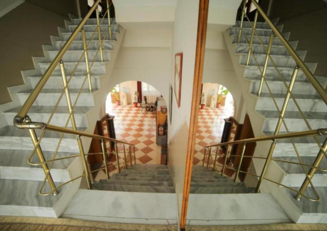 Hotel Arberia Tirana Zewnętrze zdjęcie