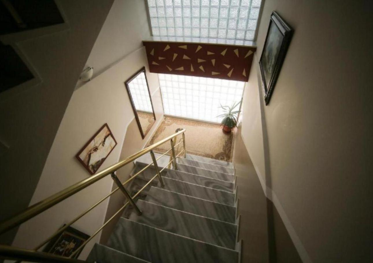 Hotel Arberia Tirana Zewnętrze zdjęcie