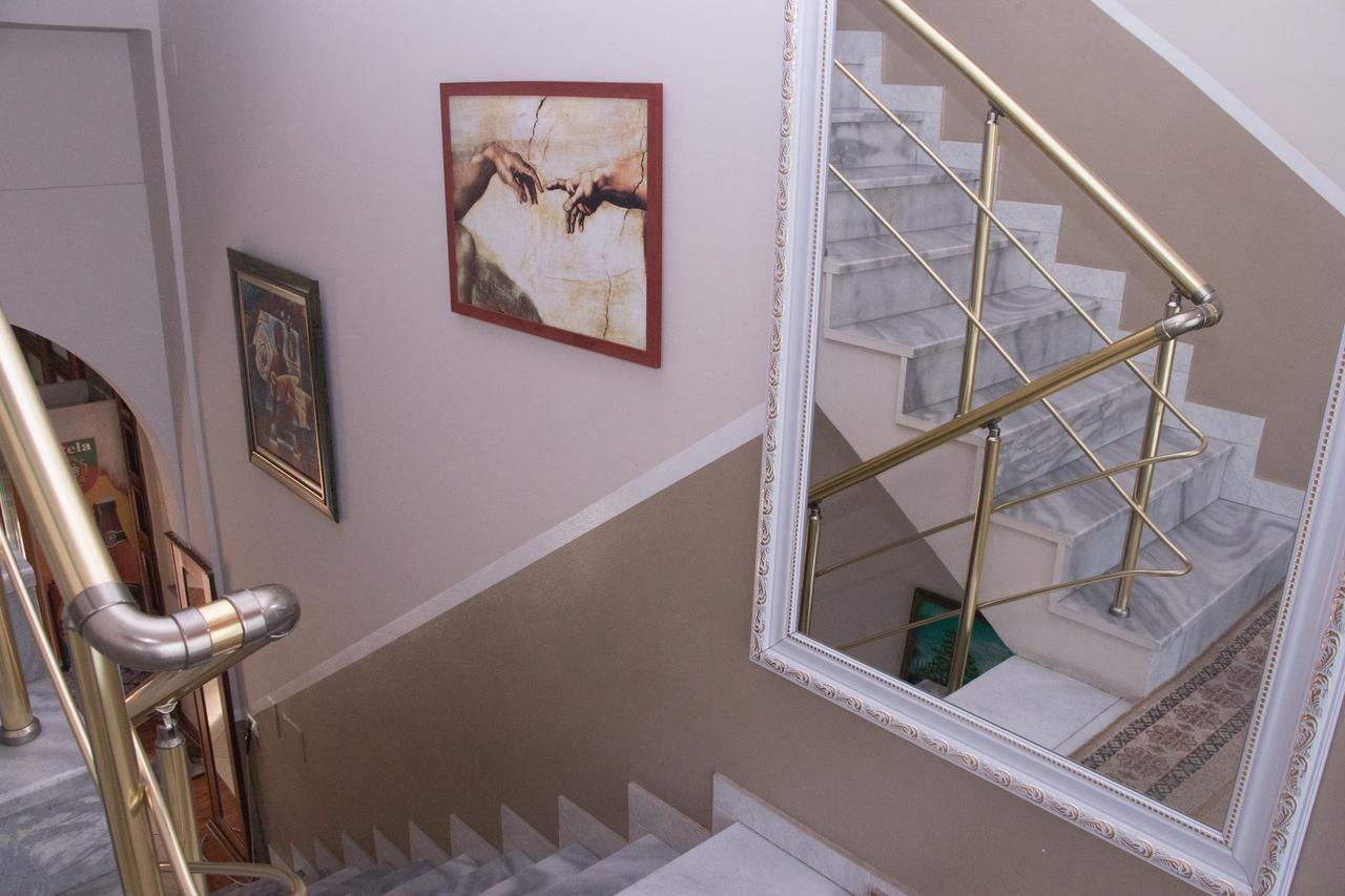 Hotel Arberia Tirana Zewnętrze zdjęcie
